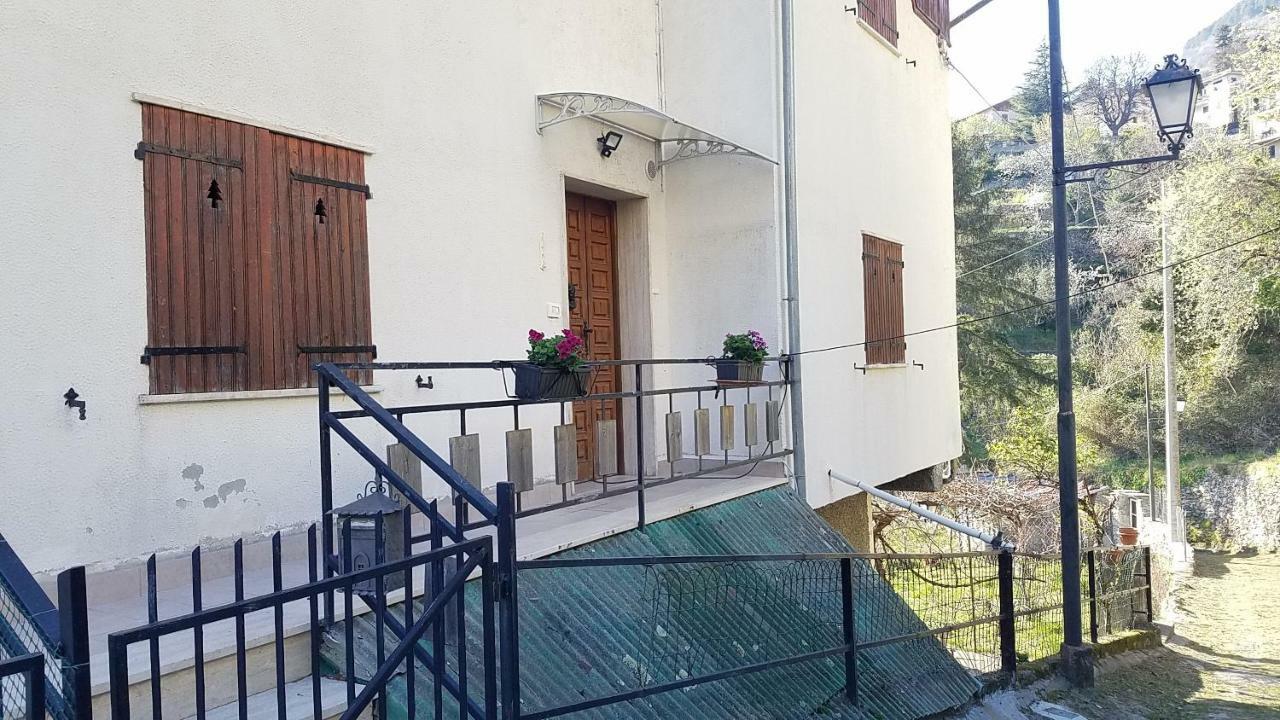 Casa Vacanze Da Oscar Villa Triora Dış mekan fotoğraf